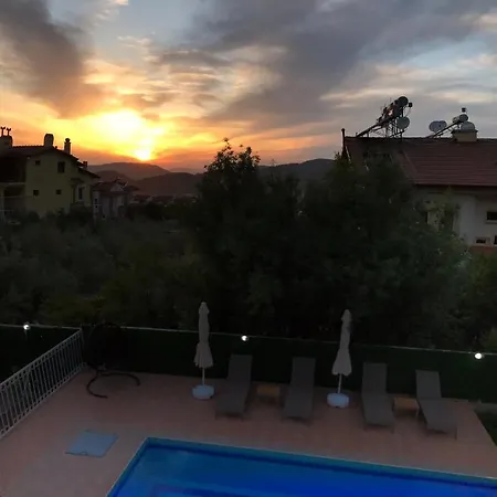 Villa Almond *